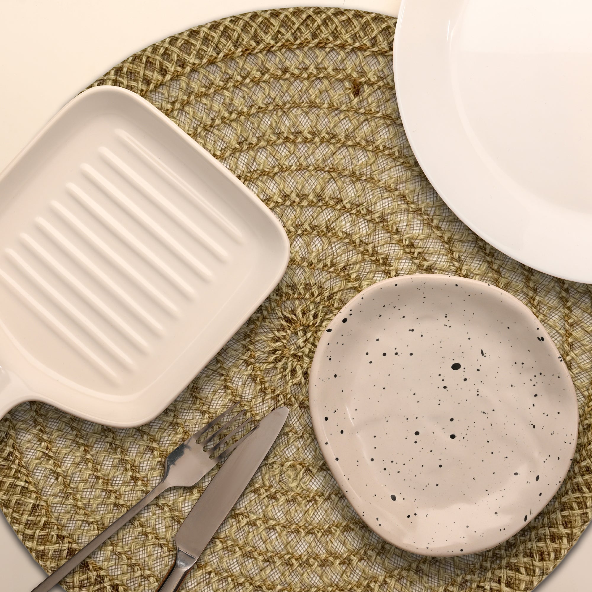 Natural Brown Jute Round Placemat with Elegant Lattice Weave – Perfect for Rustic Décor - Set of 12