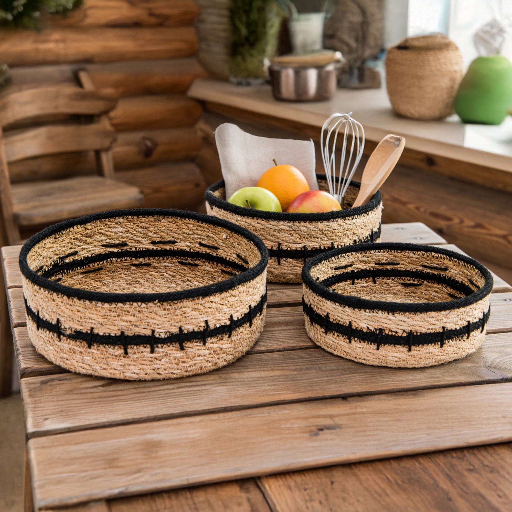 Set of 3 Round Seagrass & Jute Baskets in Natural and Black Tones, Handcrafted Design