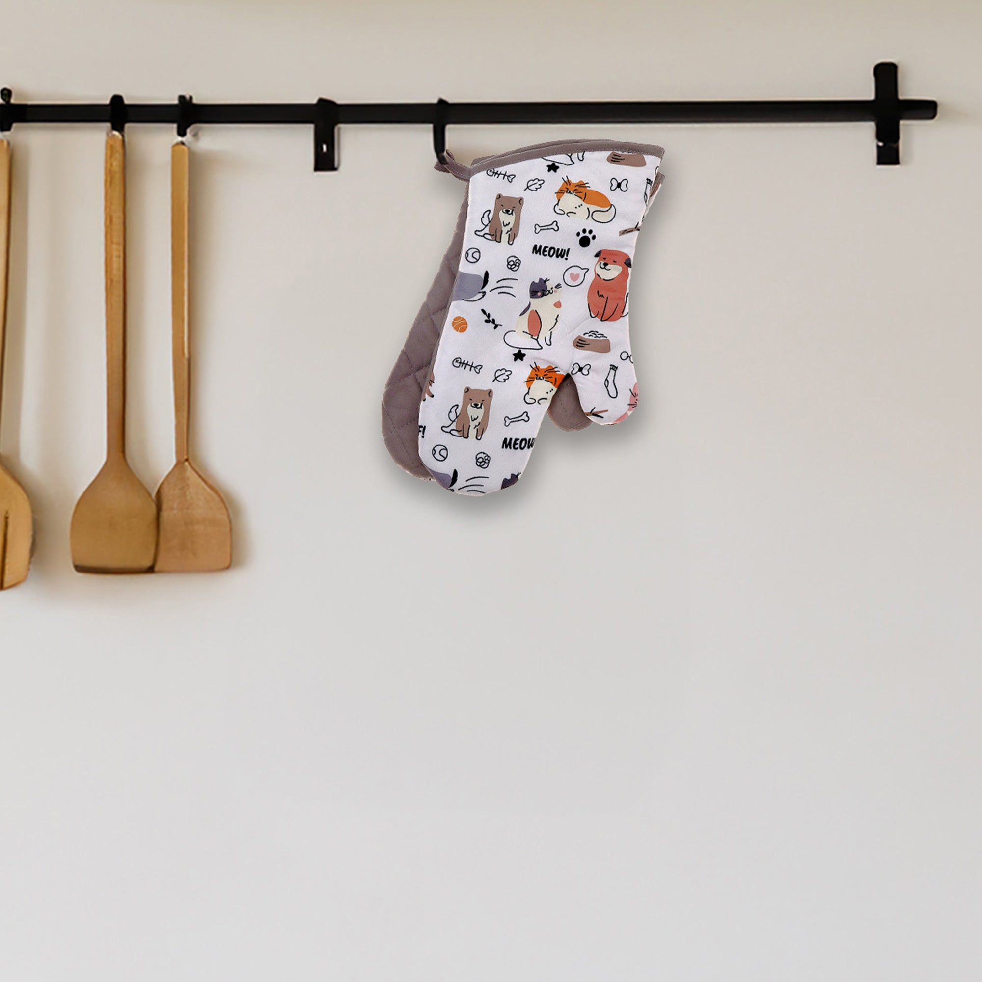 Oven Mitts 2 Pcs Dog and Cat Print, Heat Resistant Kitchen Gloves, Set of 2