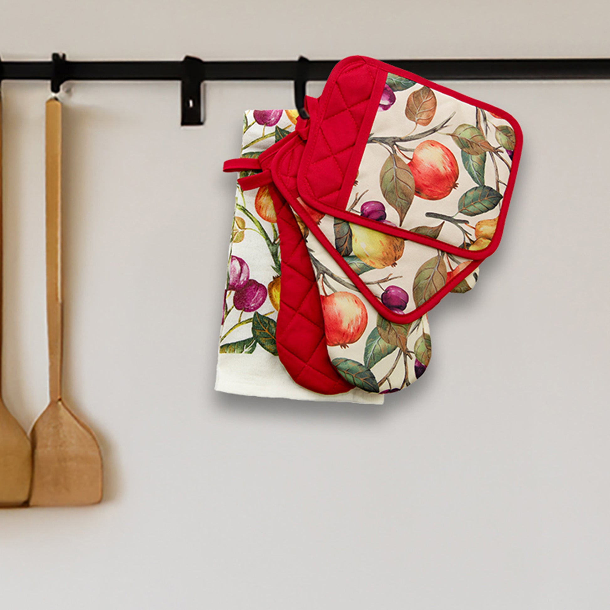 Apple & Pear Print 5-Piece Coordinated Kitchen Set - Set of 2