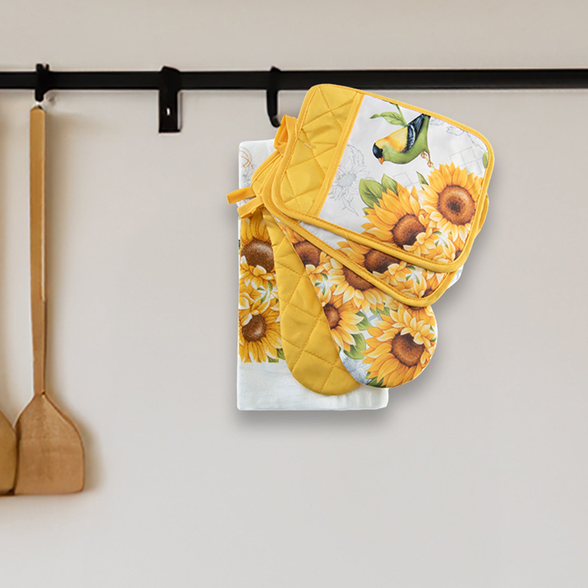 Finch on Sunflower 5-Piece Coordinated Kitchen Set - Set of 2