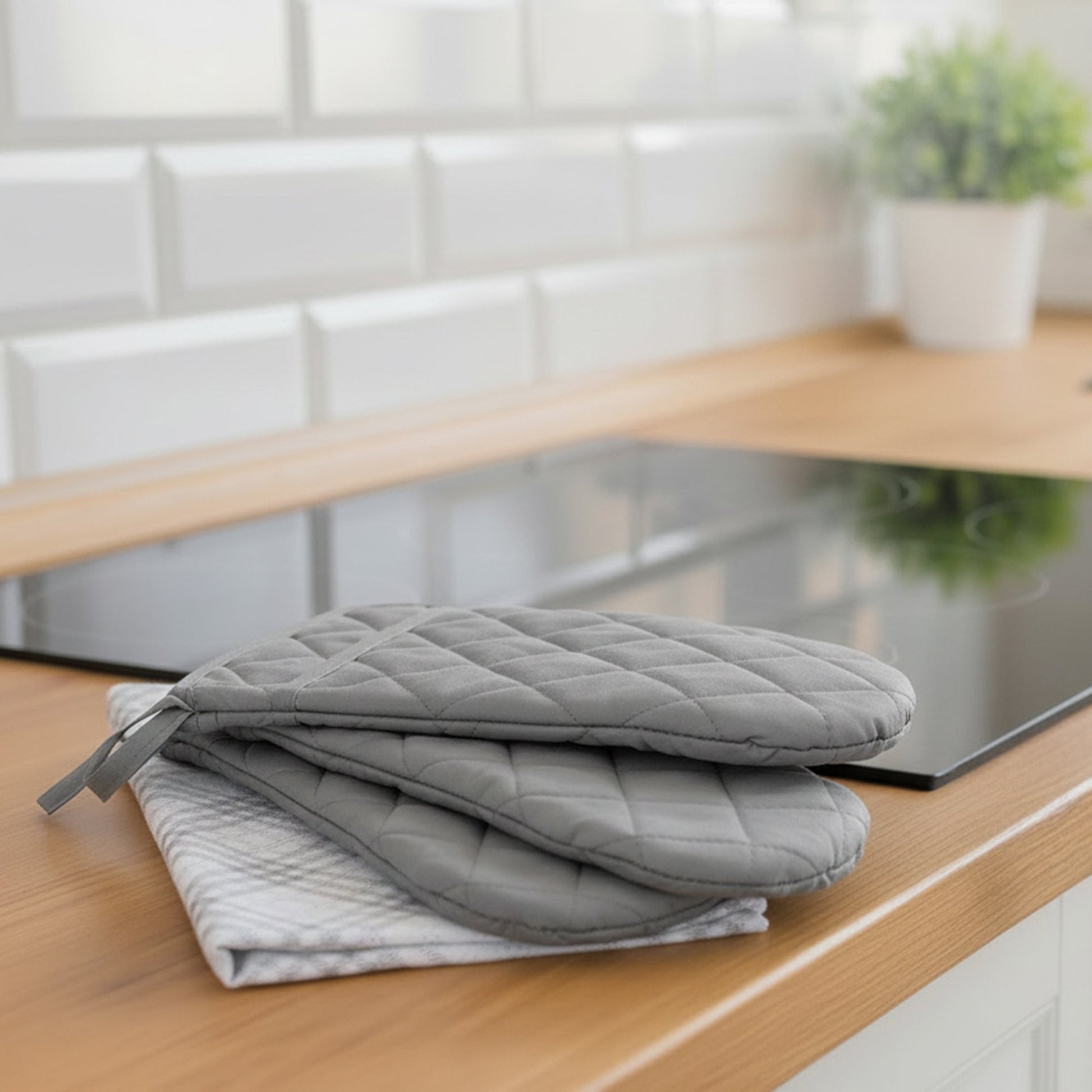 Grey Trellis Print 4-Piece Kitchen Textile Set