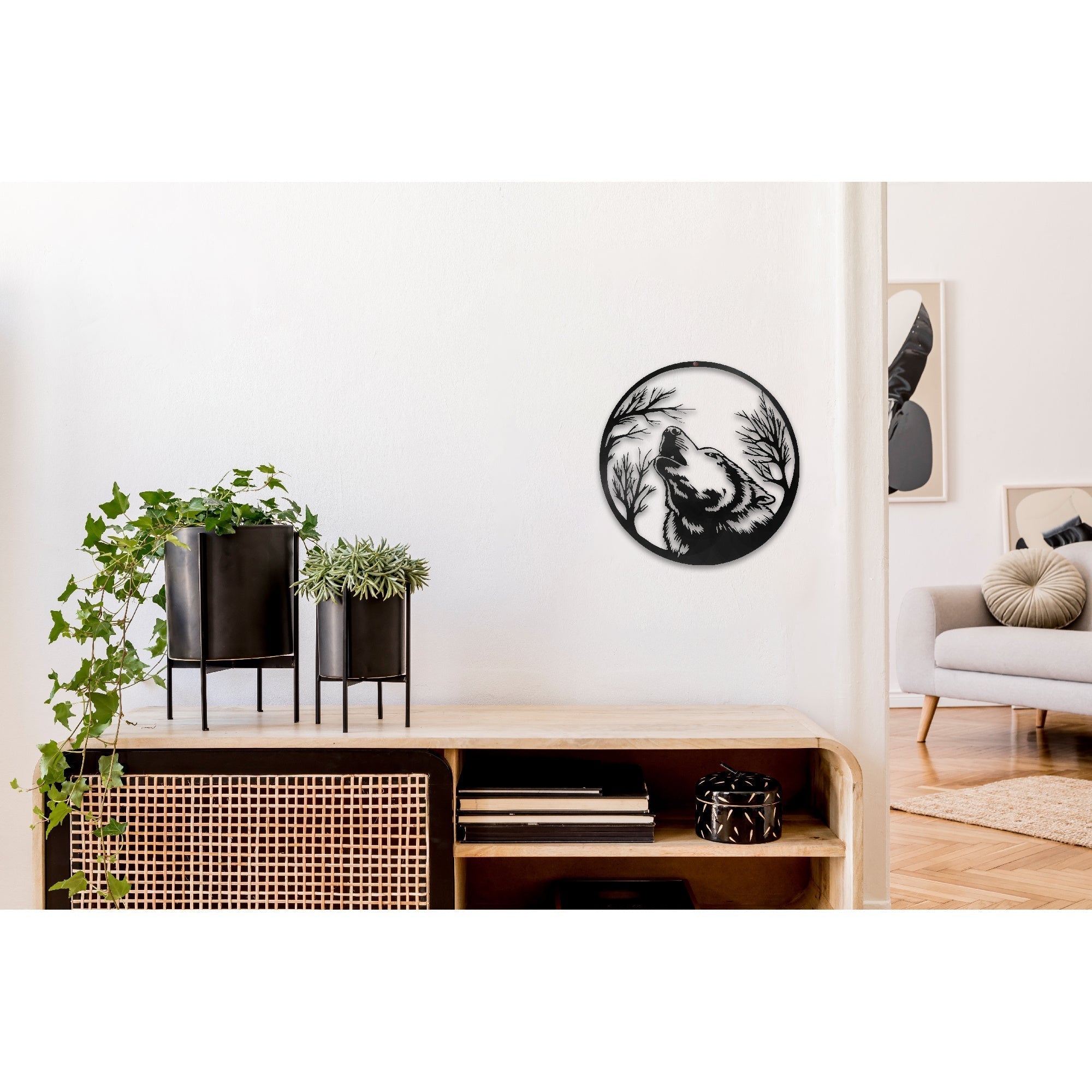 Black Metal Howling Wolf Head Wall Decor, Rustic Wildlife Wall Art