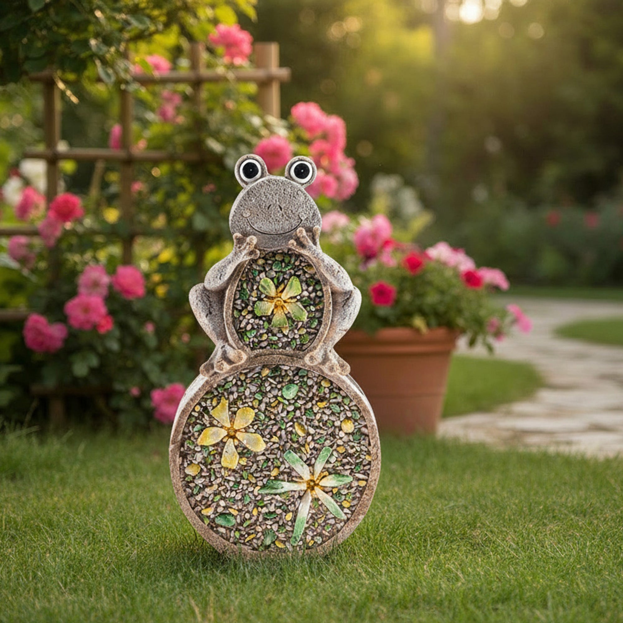 Solar-Powered Frog Garden Light Figurine