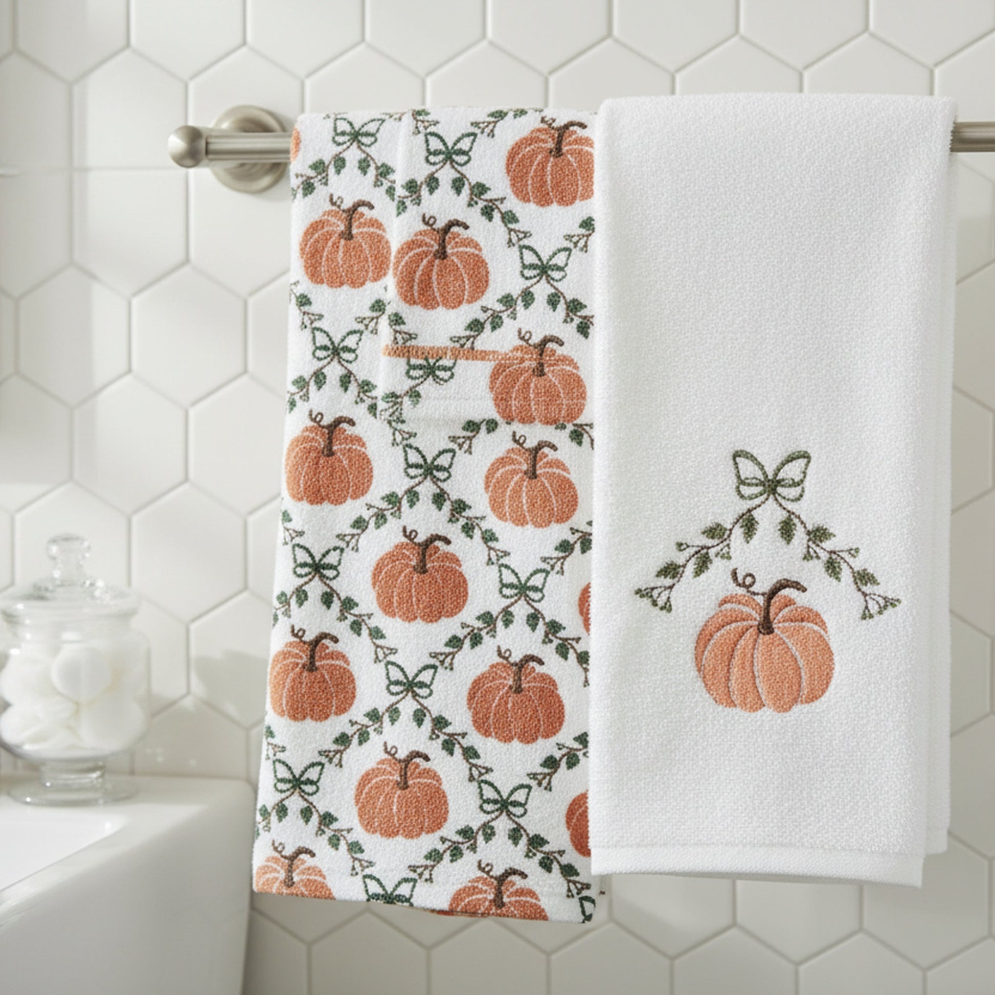 Embroidery Hand Towel Set of 2 Pumpkin, Fall Harvest, Kitchen Towel, Holiday Decor