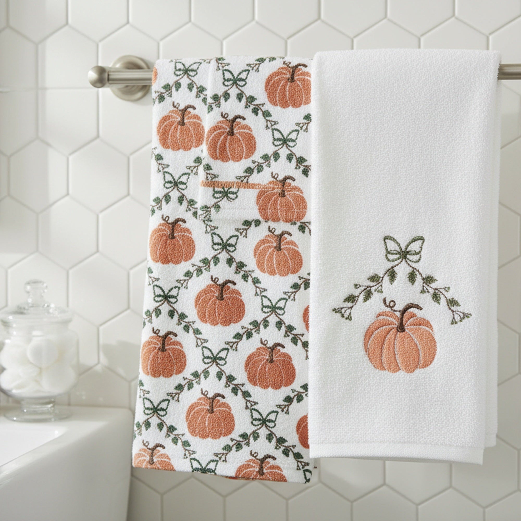 Embroidery Hand Towel Set of 2 Pumpkin, Fall Harvest, Kitchen Towel, Holiday Decor