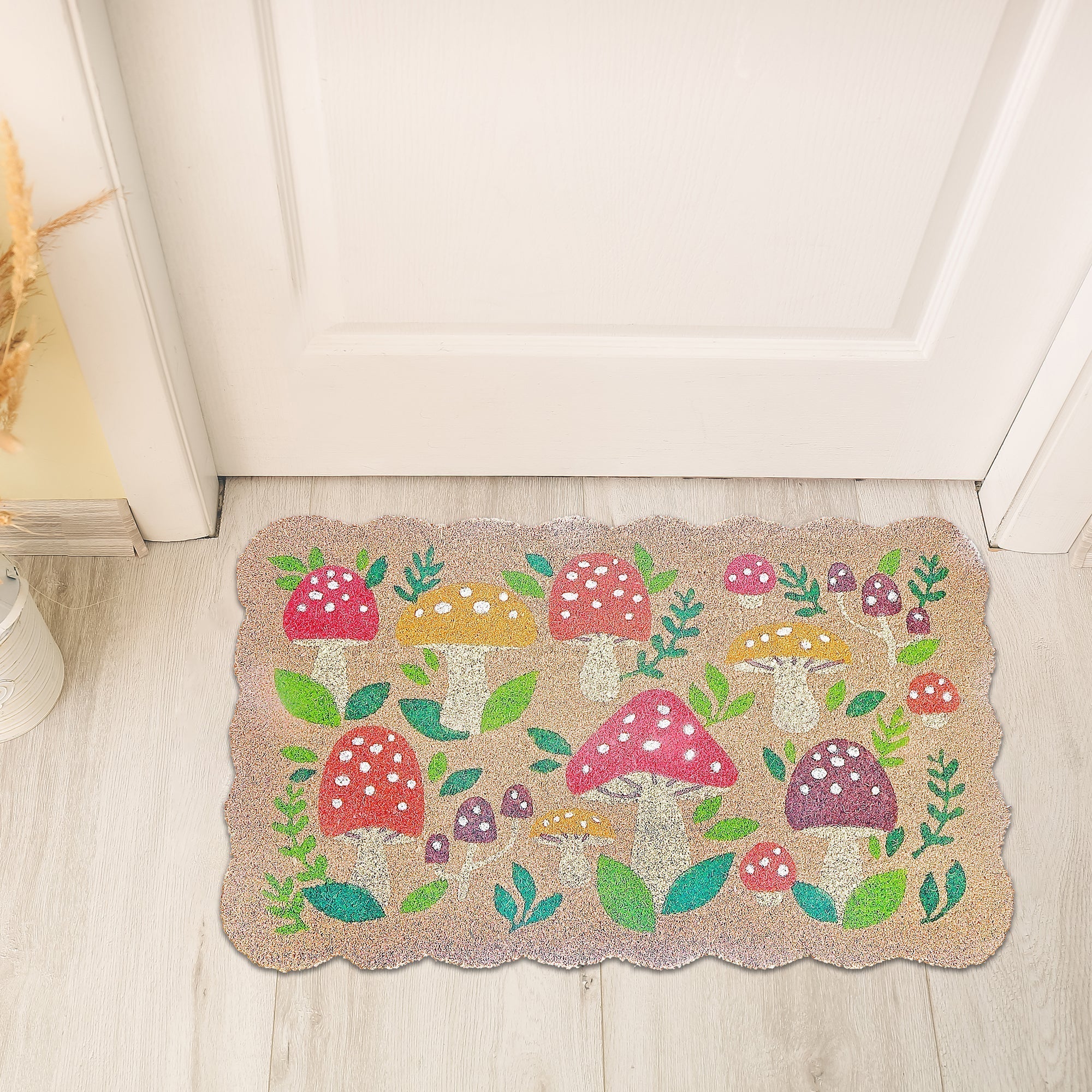 Scallop Shape Coir Door Mat Welcome Mushroom, Scalloped Edge Welcome Mat, Mushroom Design Coir Rug, Natural Fiber Entryway Mat, Outdoor Porch Decor