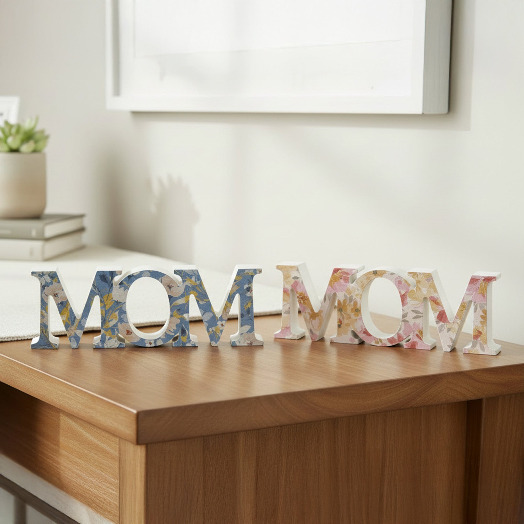 Assorted MDF Floral Stands for Mom - Set of 2