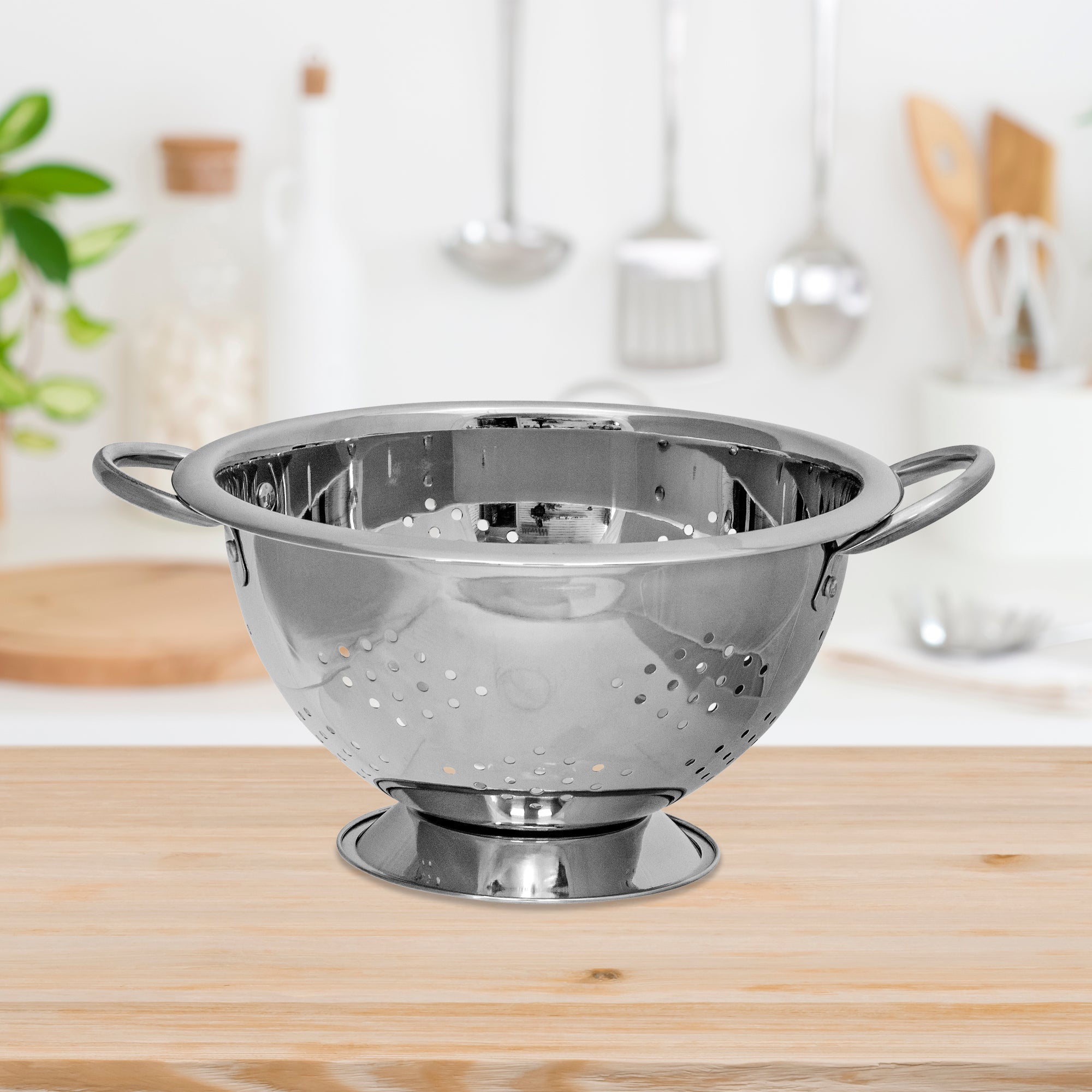 Stainless Steel Deep Colander With Handles 10.75" Kitchen Strainer for Pasta Vegetables and Food Draining