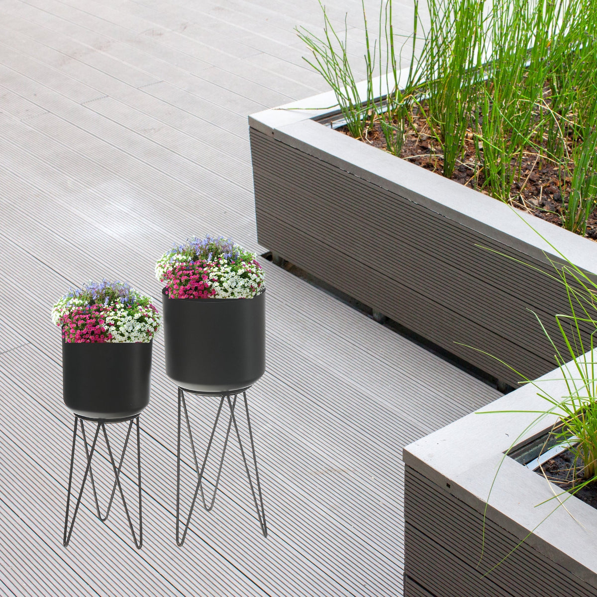 Set Of 2 Planters With Tripod Stand Black, Indoor Plant Decor