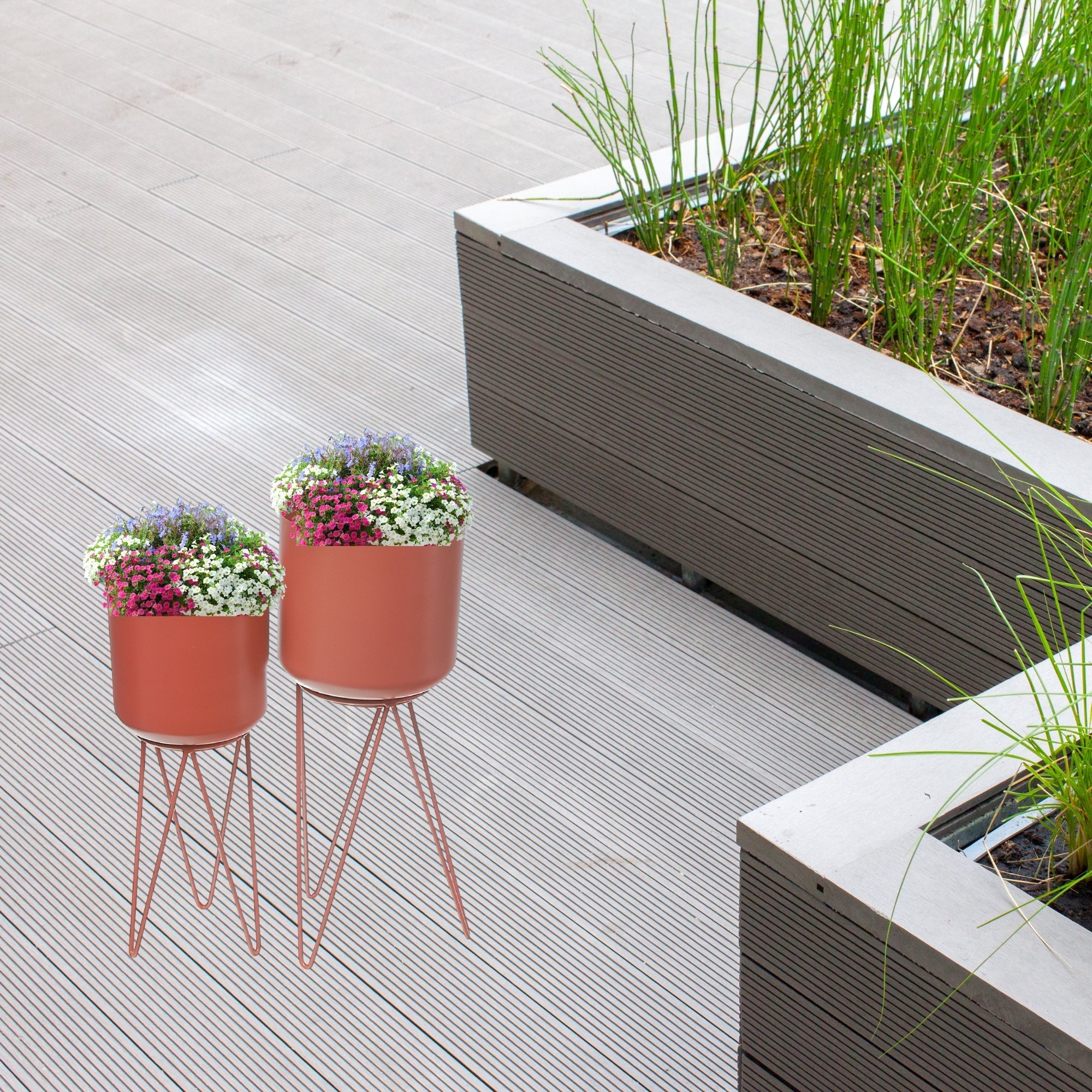 Set Of 2 Planters With Tripod Stand Black, Indoor Plant Decor