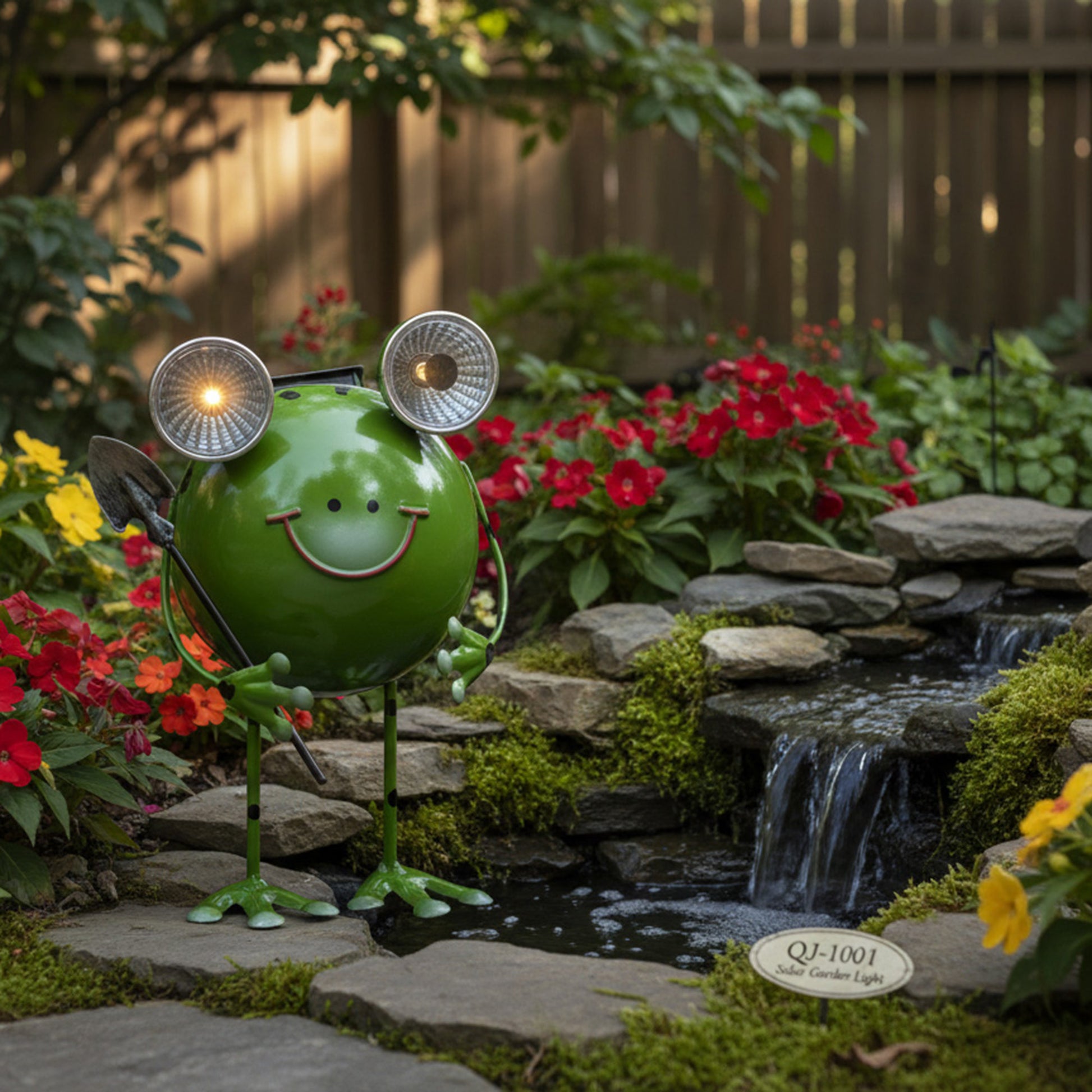 LED Solar-Powered Metal Frog Figurine Light