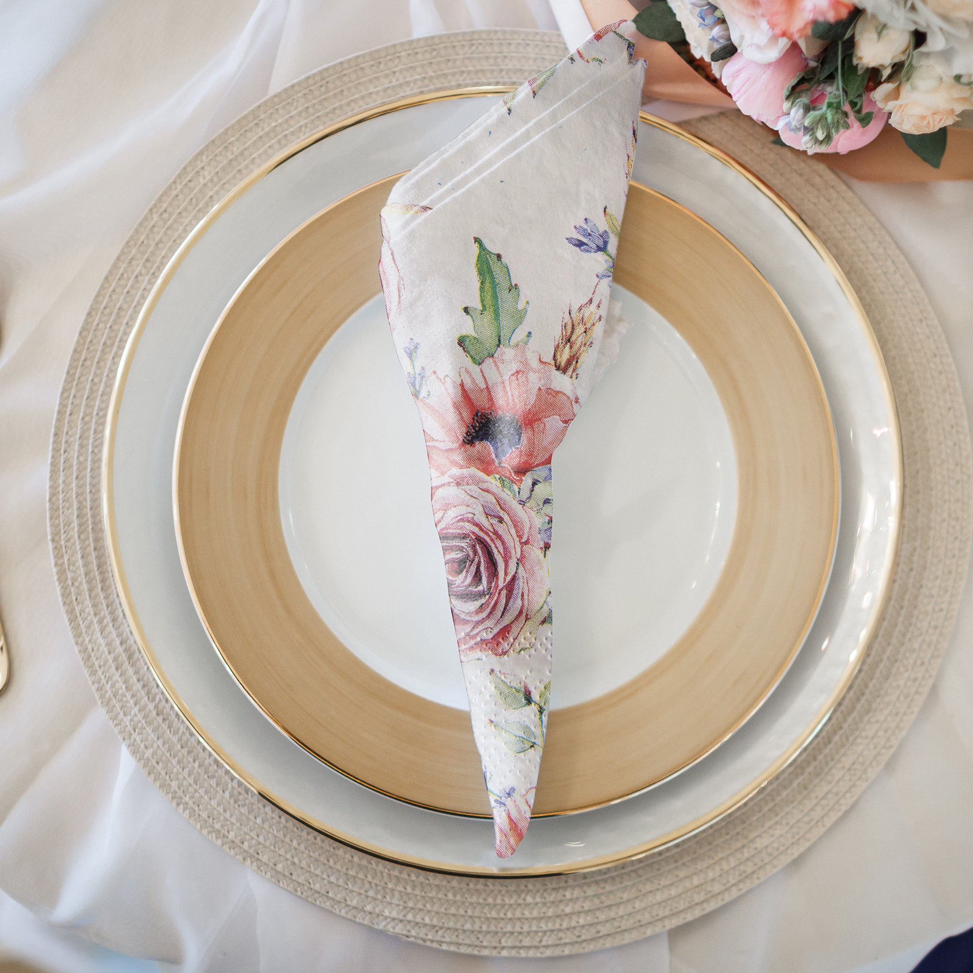 20-Pack 3-Ply Luncheon Napkins with Floral Bouquets - Set of 6