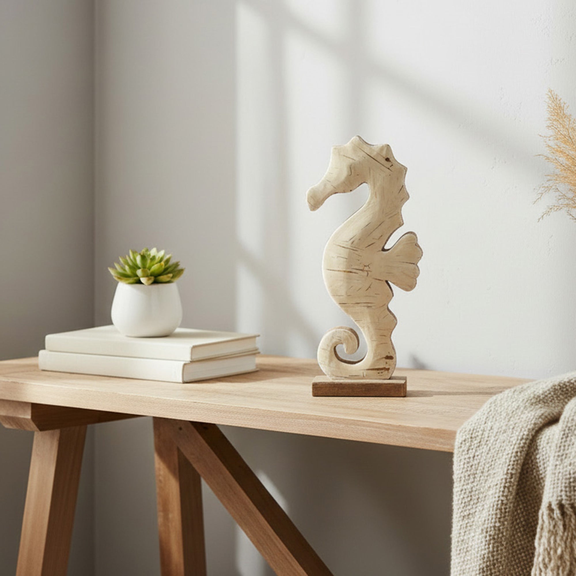 White Enamel-Coated Mango Wood Seahorse Figurine for Coastal Décor - Set of 2