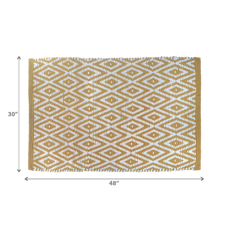 Handwoven Diamond Rug (20" X 32")