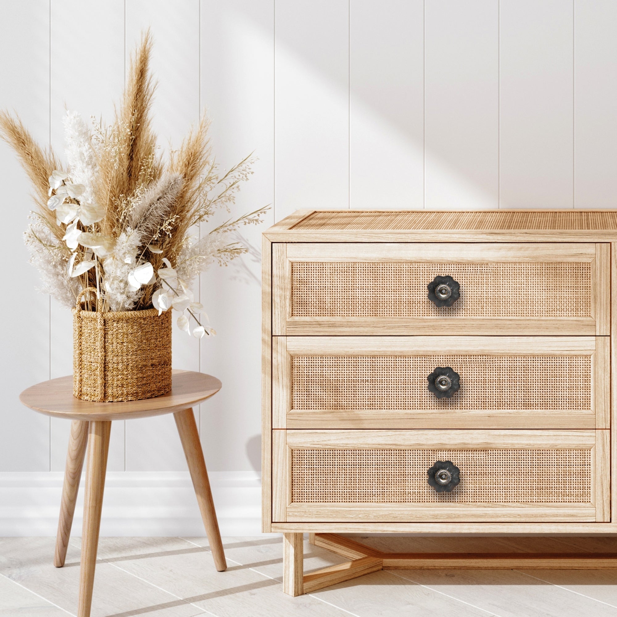 Black Scalloped Ceramic Decorative Knob Set of 4 – Cabinet & Drawer Hardware, Home Decor