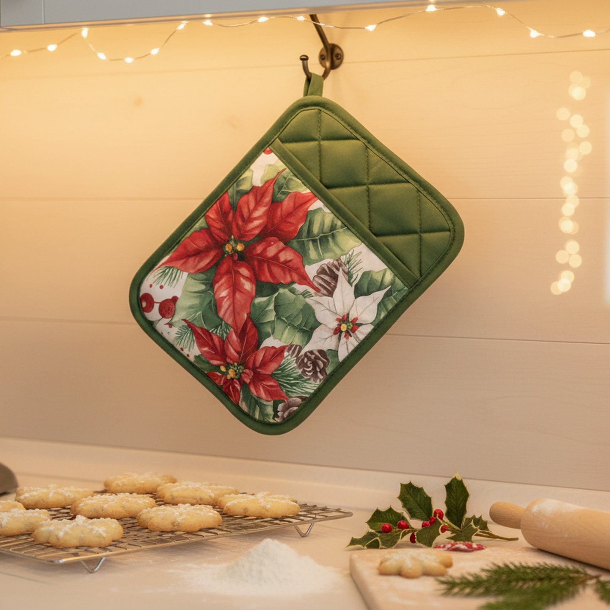 Pot Holder with Pocket Blooming Poinsettia, Christmas, Pot Holder, Holiday Decor- Set of 6