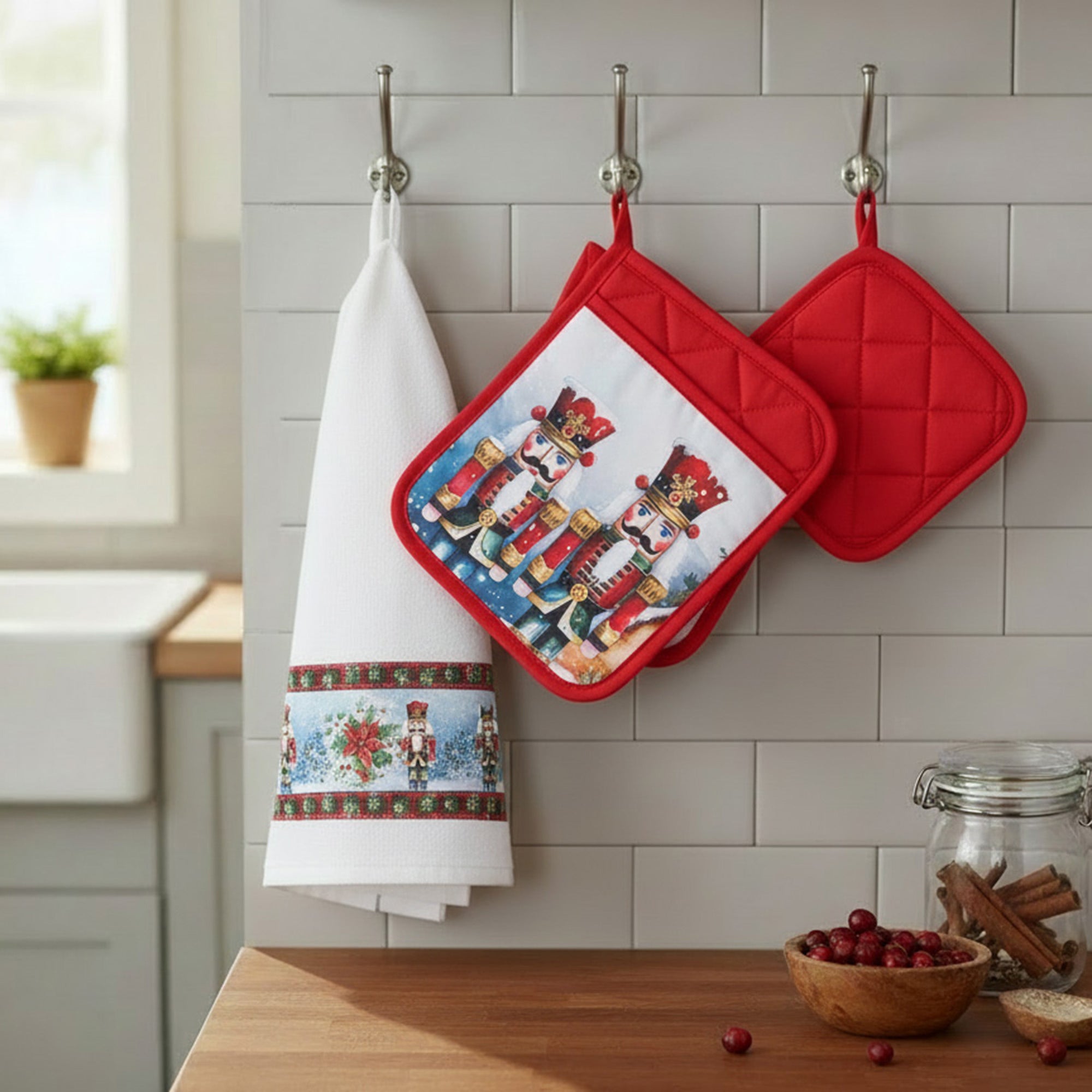 5 Piece Kitchen Set Nutcracker Twin, Christmas, Holiday Decor