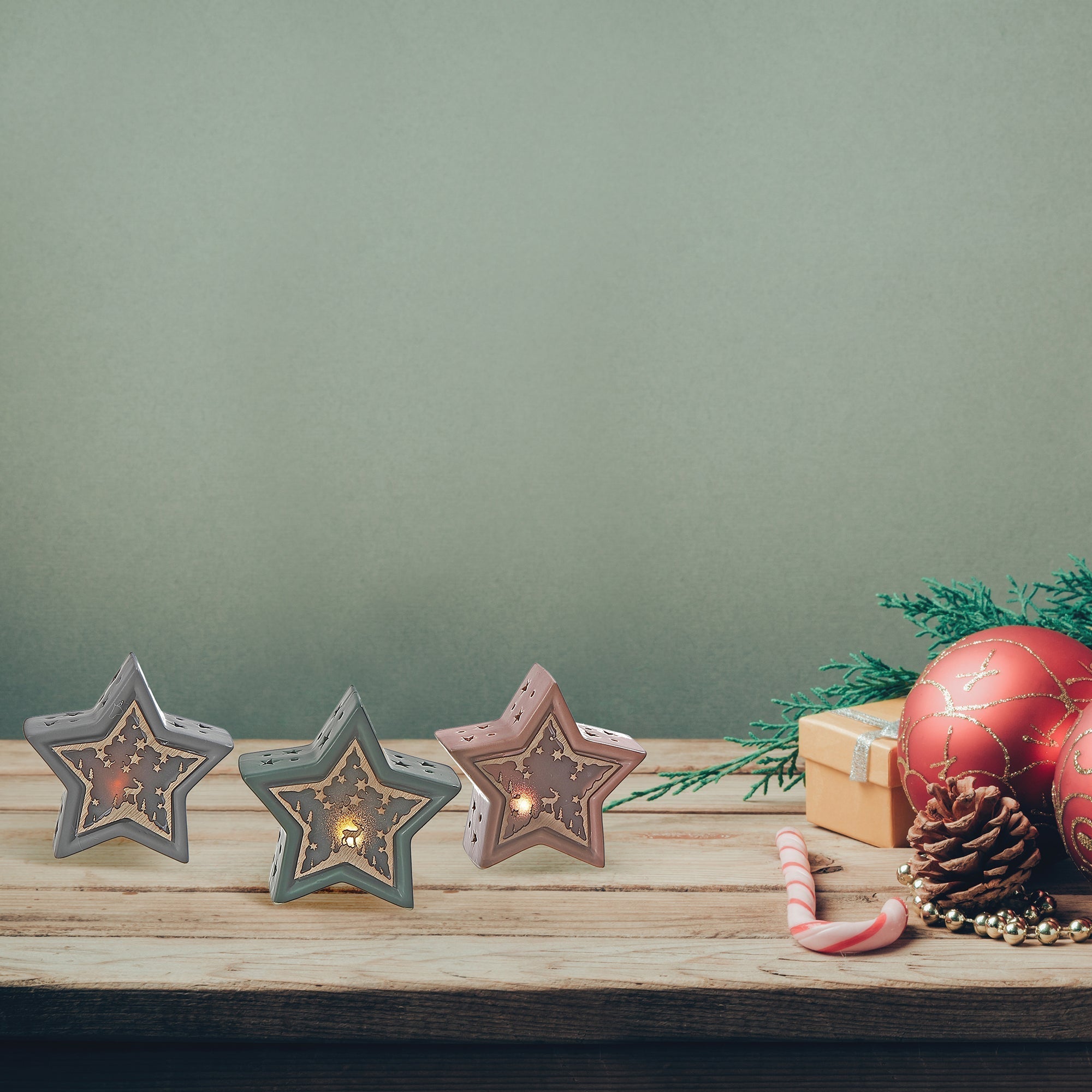 LED Star with Wooden Scenic Set of 3 – Christmas Holiday Decoration