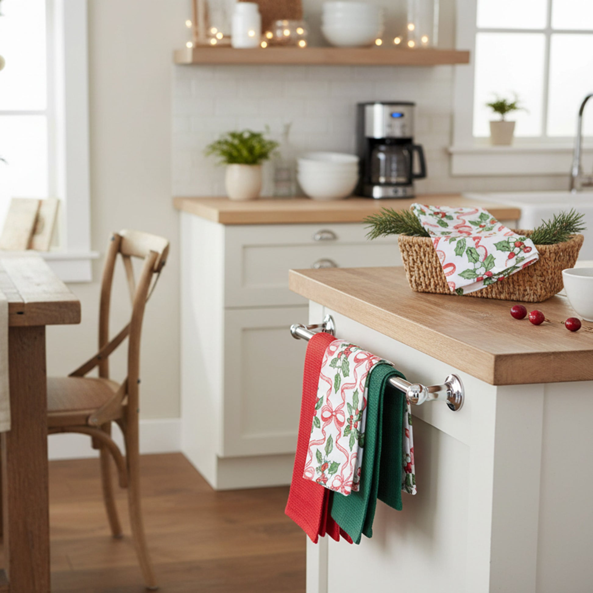 Dish Cloth Set of 3 Piece Holly & Bows, Christmas, Kitchen Towel, Holiday Decor- Set of 2