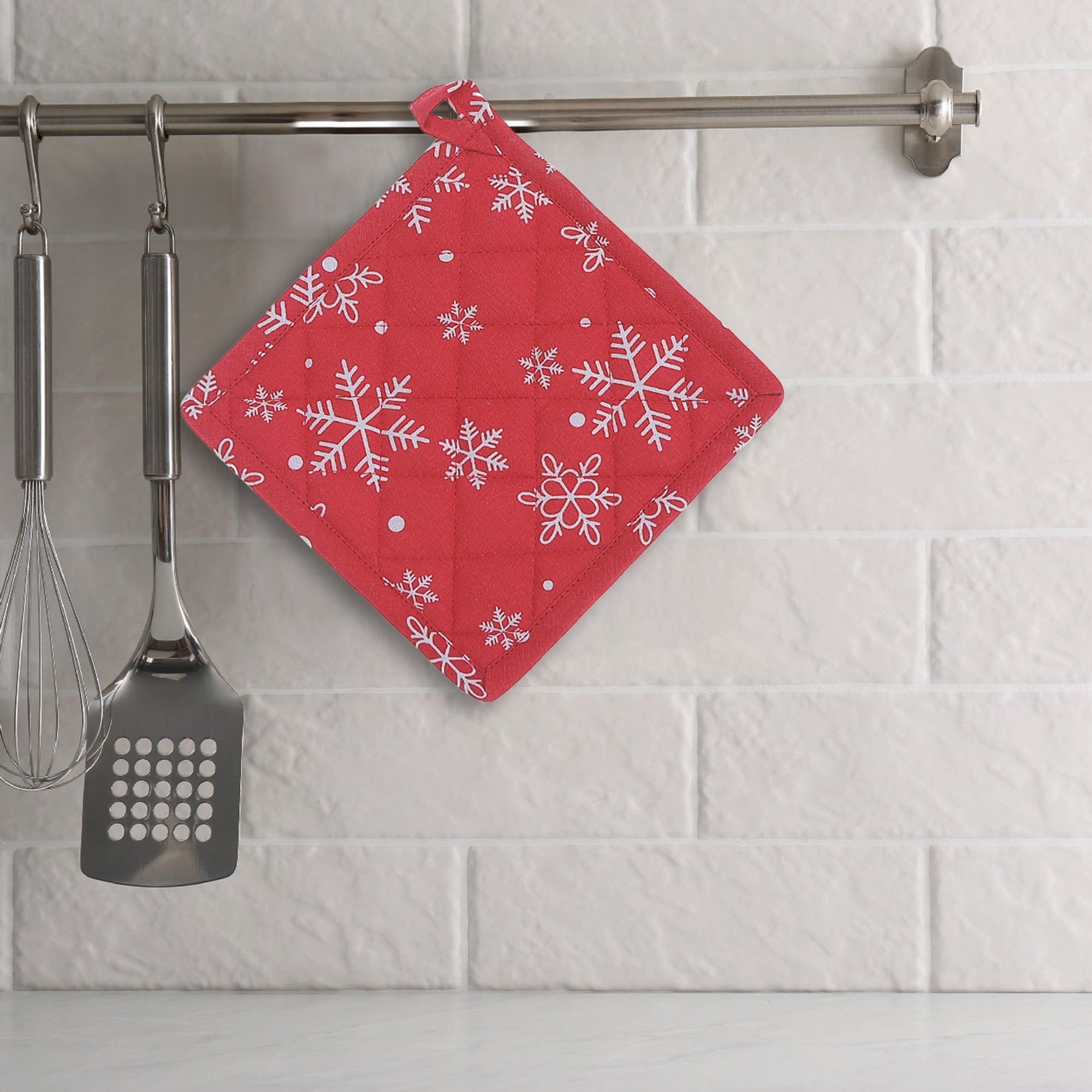 Cotton Pot Holder Set of 6 Snowflakes – Christmas Kitchen Decor, Holiday Cooking Accessory, Festive Table Accent