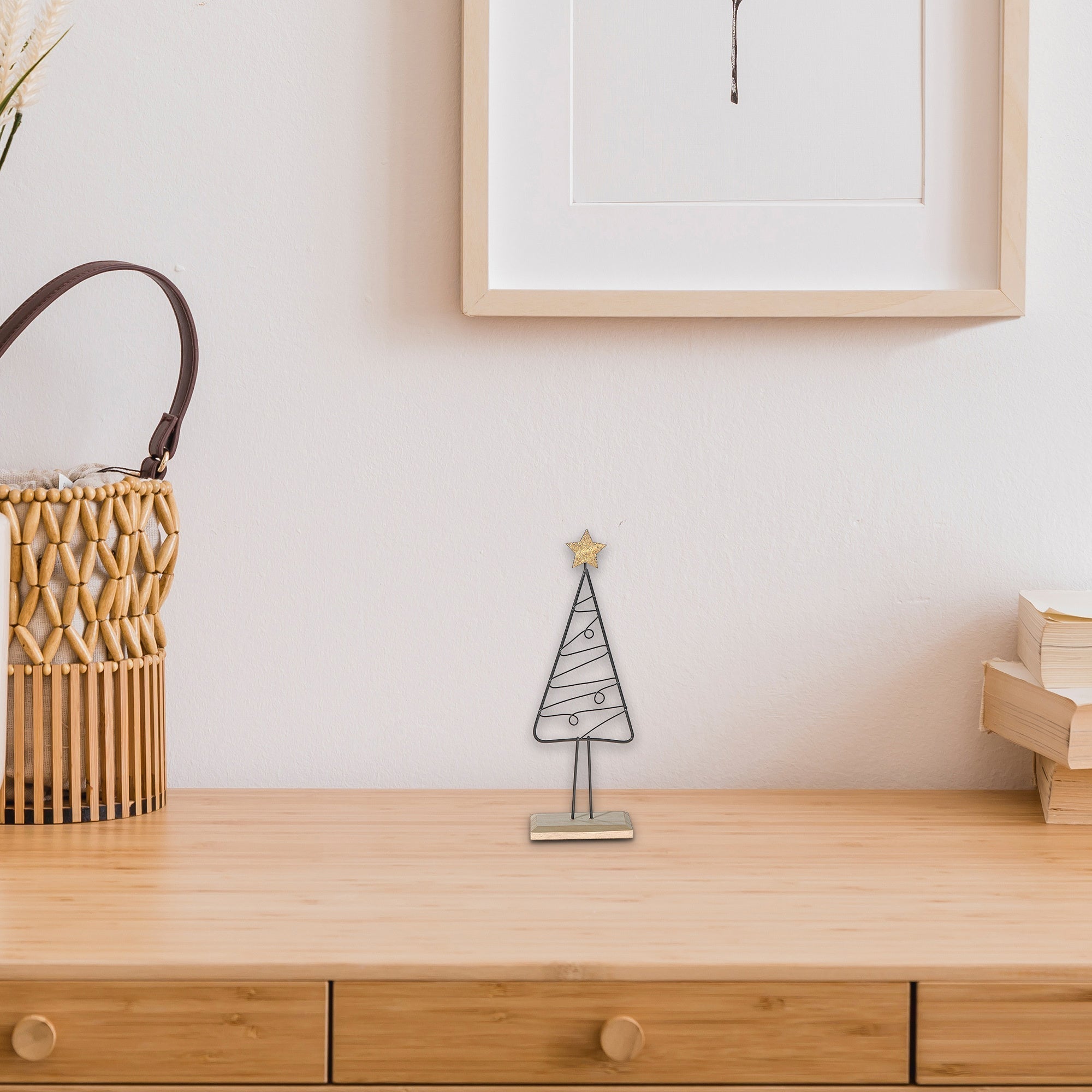Wire Tree & Star Stand Decor 11.42" – Holiday Table Decoration