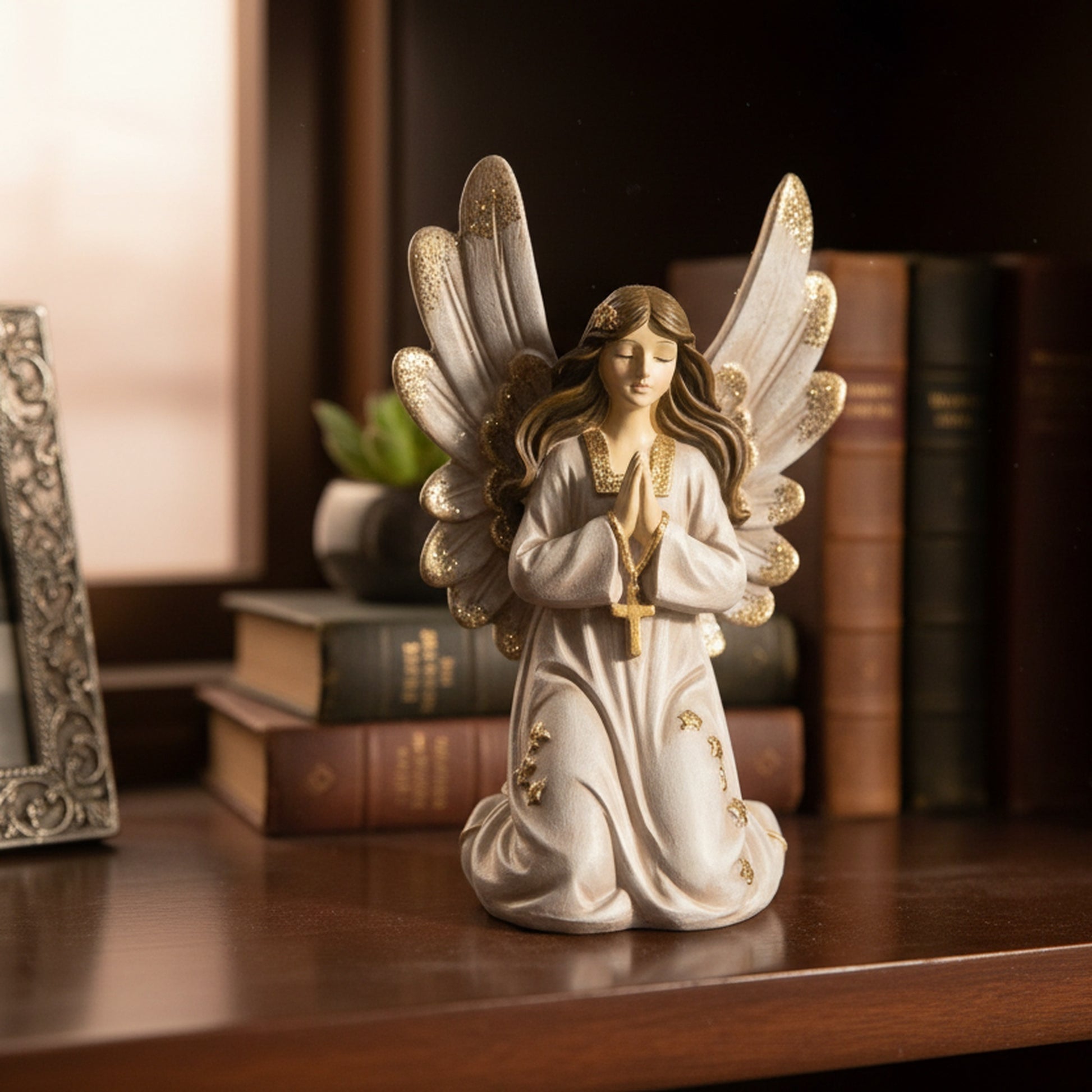 Angel Statue Kneeling, Holiday Decor